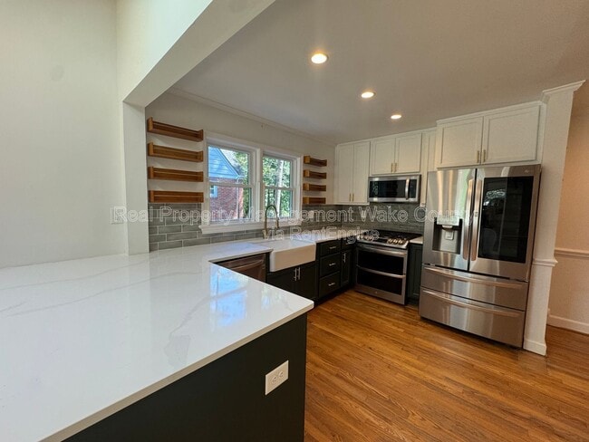 Building Photo - 3018 Medlin Dr