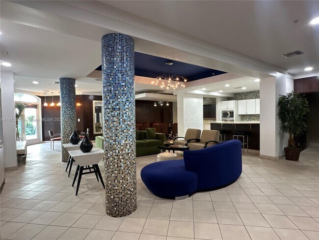 Building Photo - 6001 SW 70th St