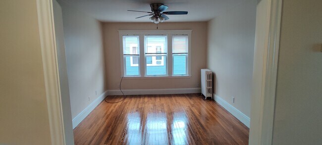 Building Photo - 30 Harwood St