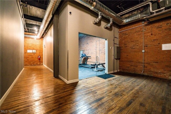 Building Photo - 3800 Euclid Ave