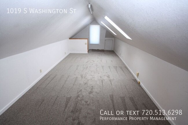 Building Photo - 1019 S Washington St
