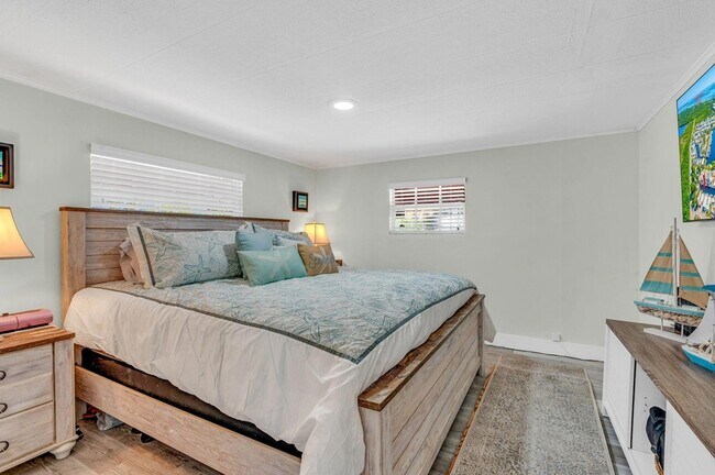 Building Photo - 136 Sable Palm Ln