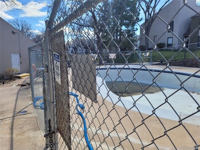 Building Photo - 3550 S Harlan St