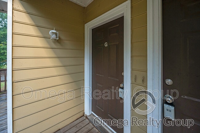 Building Photo - 156 Patton St W