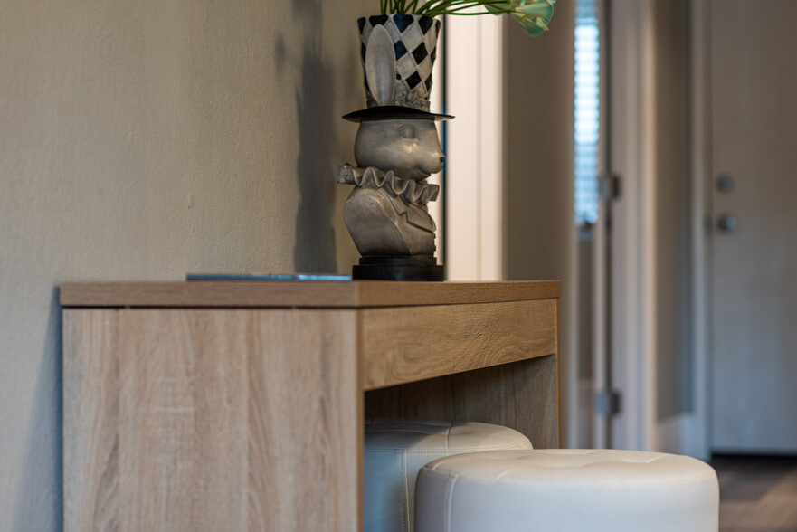 Writing desk area - 4150 E Cactus Rd