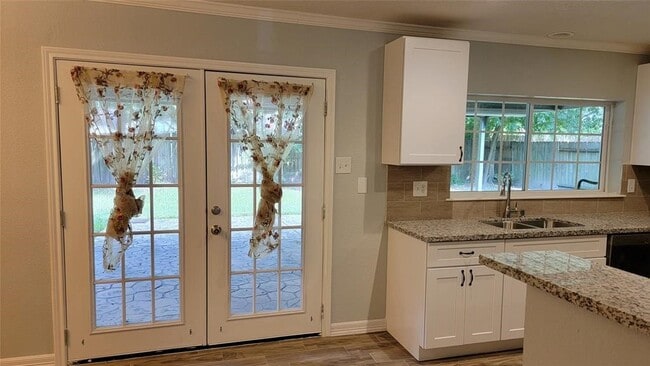 Building Photo - 9630 E Savile Cir