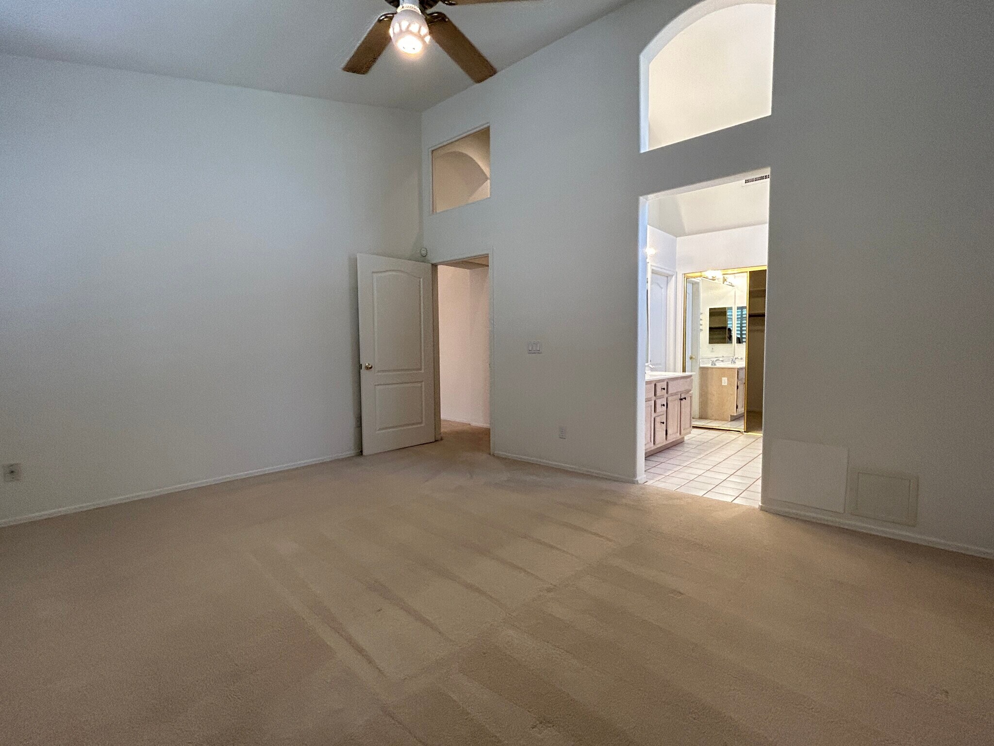 Building Photo - 15045 N 54th Pl