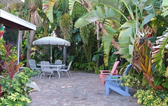 Building Photo - 6660 Bay St