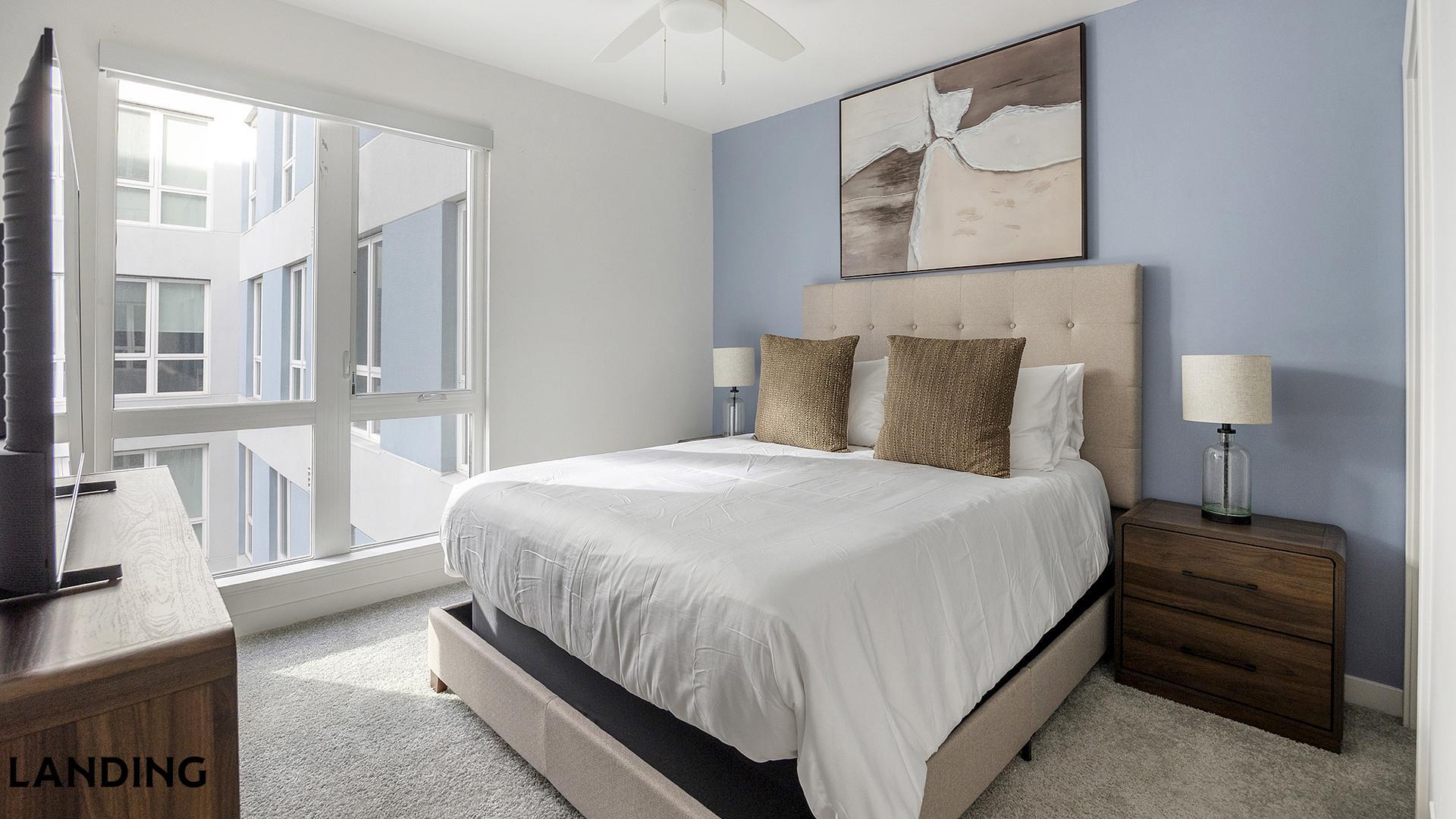 Building Photo - 707 S Farmer Ave