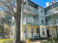 Building Photo - 611 Campus St