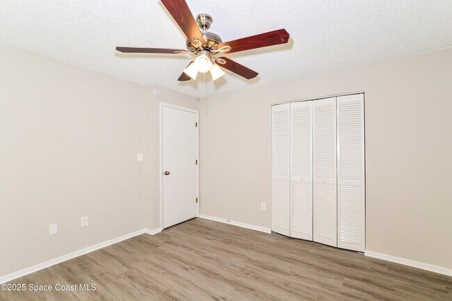 Building Photo - 980 Butia St