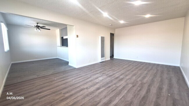 Building Photo - 13322