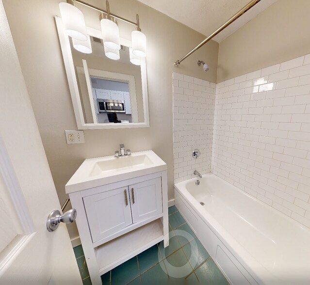 Building Photo - 129 Eutaw St