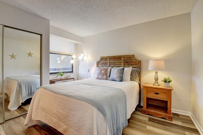 Building Photo - 950 Lavers Cir