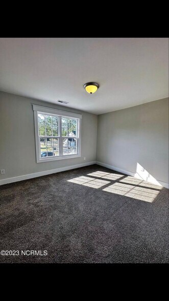 Building Photo - 623 Muscadine Ln