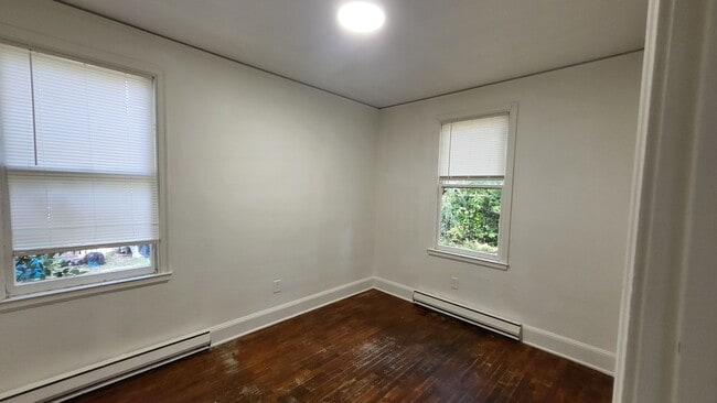 Building Photo - Two Bedroom Apt For Rent in Sumter SC!  2 ...