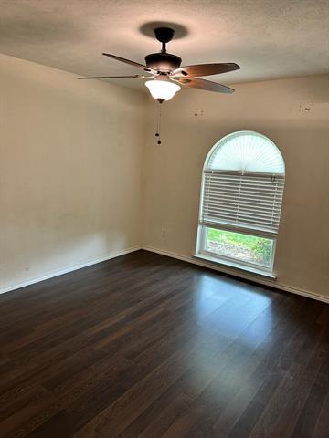 Building Photo - 502 Spring Willow Dr