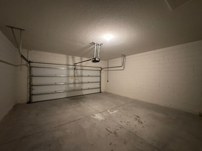 Building Photo - GORGEOUS 3 Bd/2.5 Ba in Winter Garden!!