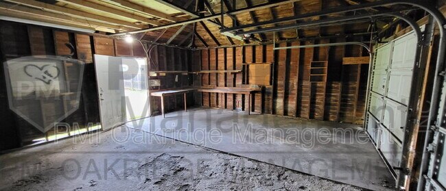 Building Photo - 829 Camp St