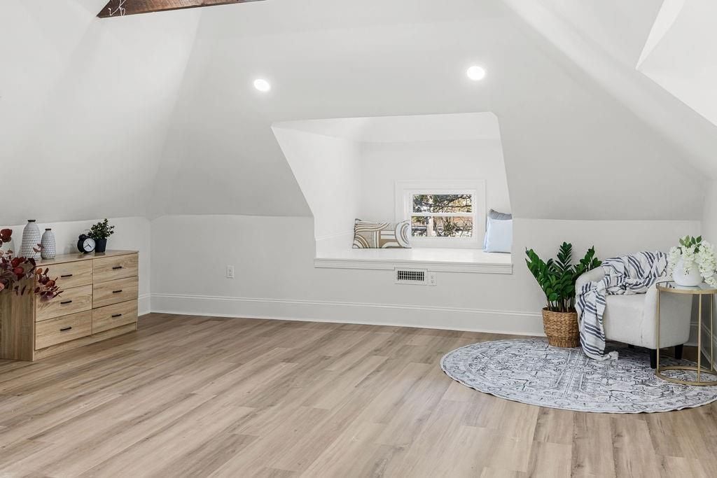 Building Photo - 508 Charles St