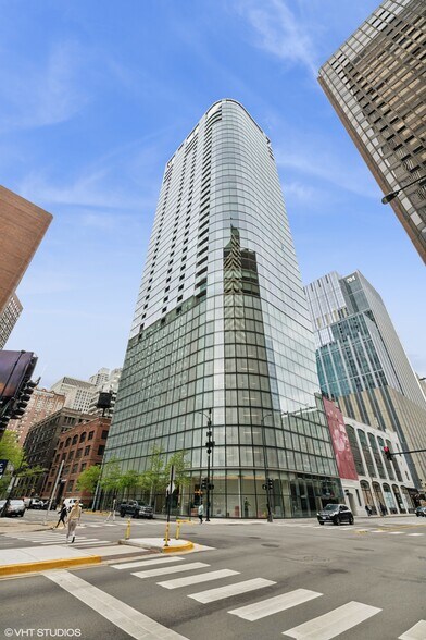 Building Photo - 600 N Fairbanks Ct