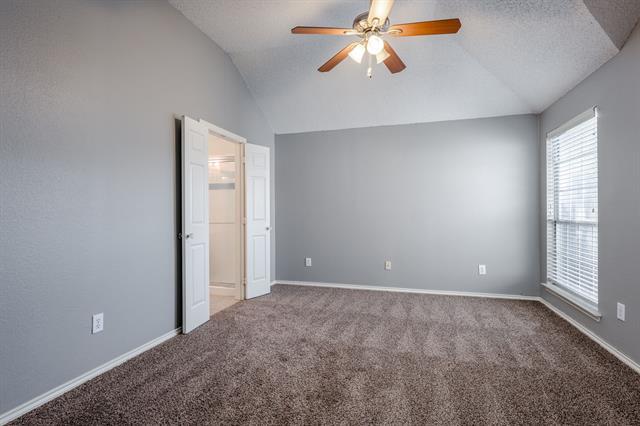 Building Photo - 918 Azalia Dr