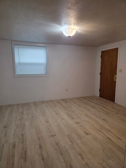 Building Photo - 306 1st Ave