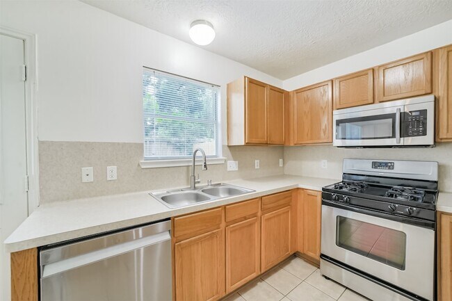 Building Photo - 33318 Cottonwood Bend
