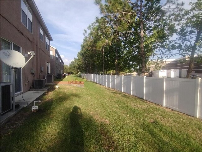 Building Photo - 11674 Declaration Dr