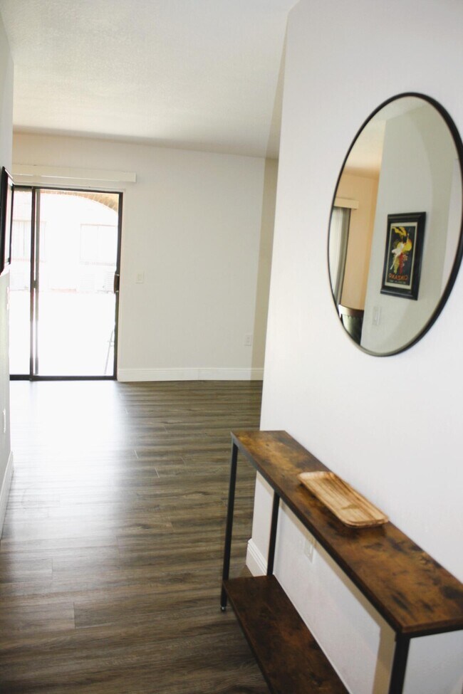 Building Photo - 123 San Paulo Cir