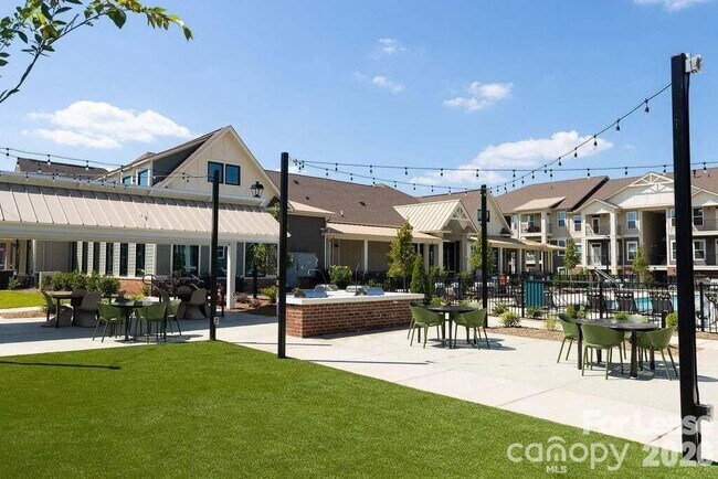 Building Photo - 102 Kennedy Rdg Wy