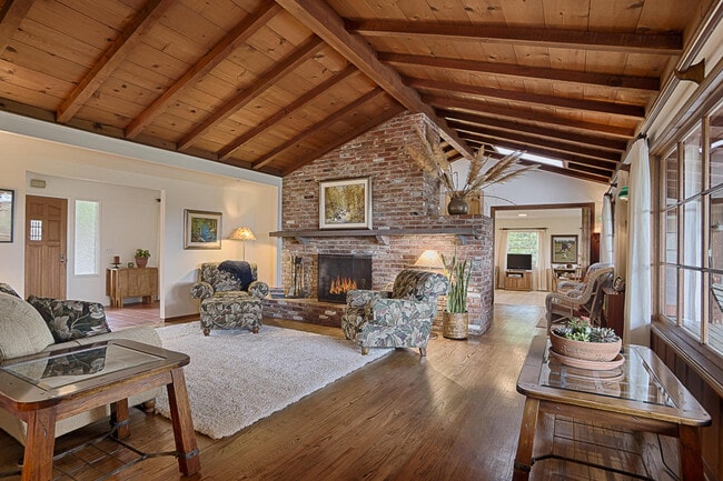 Primary Photo - Beautiful home in Santa Barbara with amazing views!!