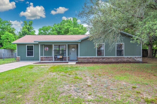 Primary Photo - 212 Grand Prix Dr