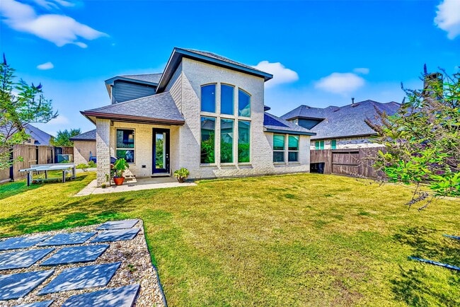 Building Photo - 3811 Lake Falls Dr