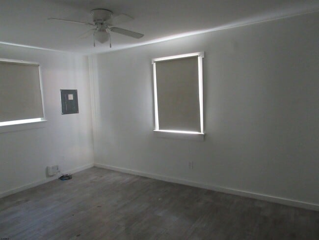 Building Photo - 6304 Quinn Ave