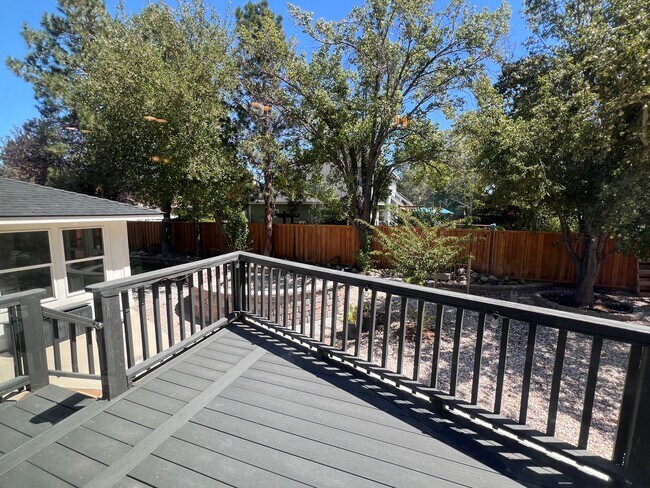 Building Photo - Spacious Split-Level! 4-Bedroom, 3.5-Bath ...