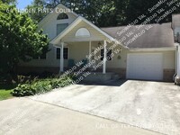 Building Photo - 64 Hidden Pines Ct