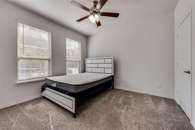 Building Photo - 2405 Siskiyou St