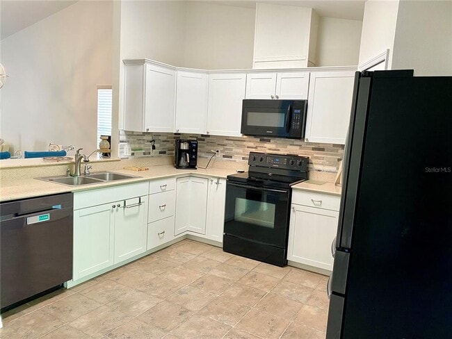 Building Photo - 753 Vineyard Way