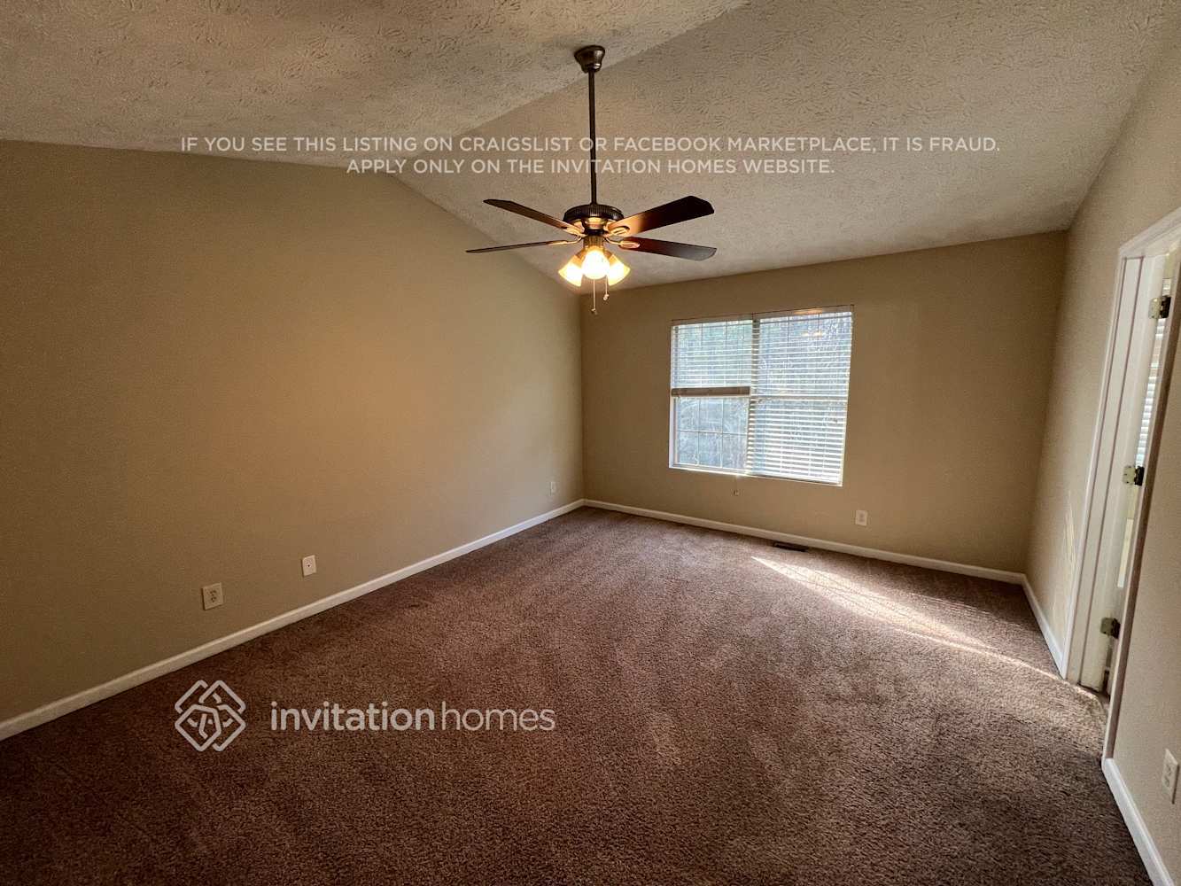 Building Photo - 842 Stonebridge Crescent