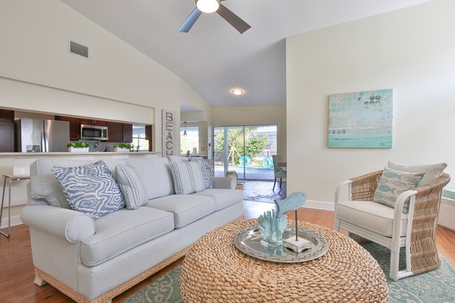 Building Photo - 927 80th St NW