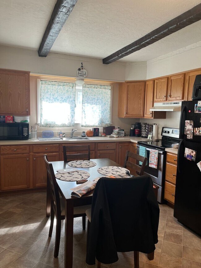 Building Photo - 540 Walnut St