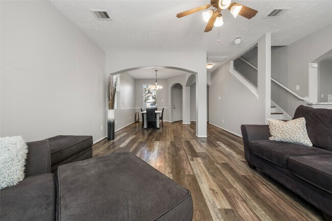 Building Photo - 6354 Wilshire Ridge