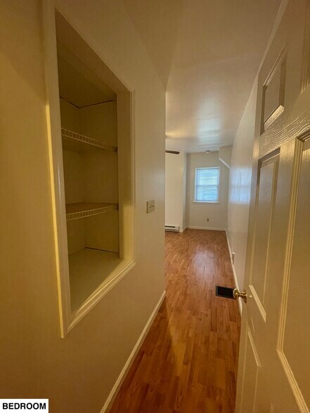 Building Photo - 513 1/2 W James St