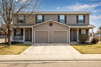 Building Photo - 1749 Rowan Ln