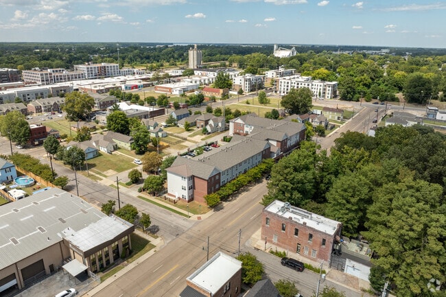 Aerial Photo - Magnolia Terrace