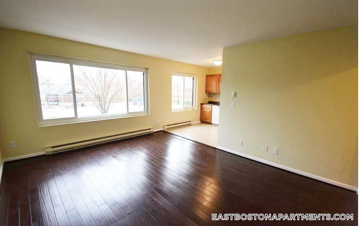 Building Photo - 128 Marginal St