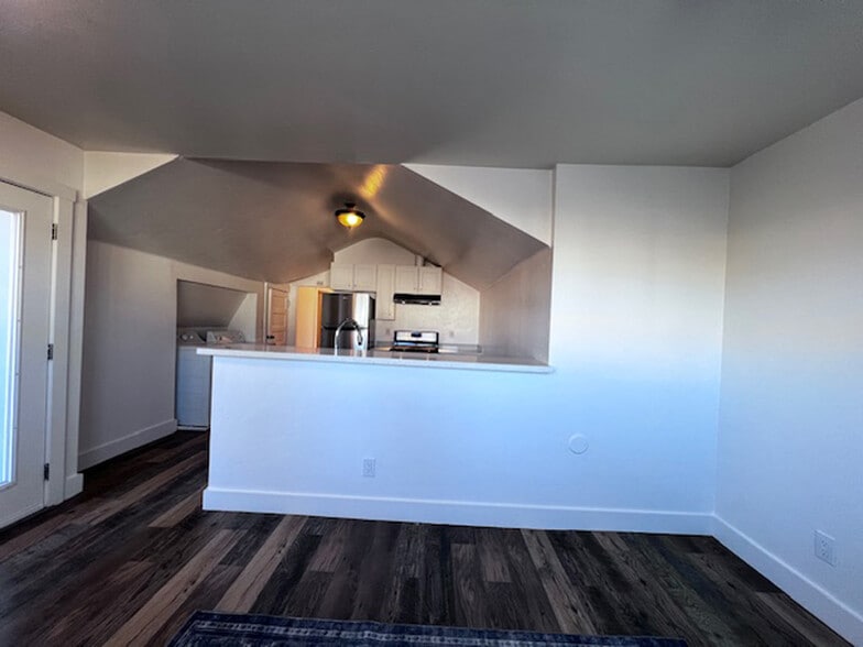 Building Photo - 722 30th St