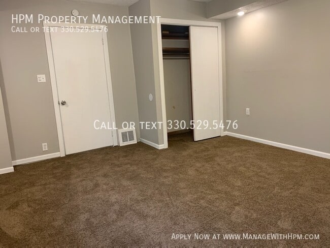 Building Photo - 816 Cody Ct NW