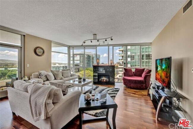 Building Photo - 3141 Michelson Dr